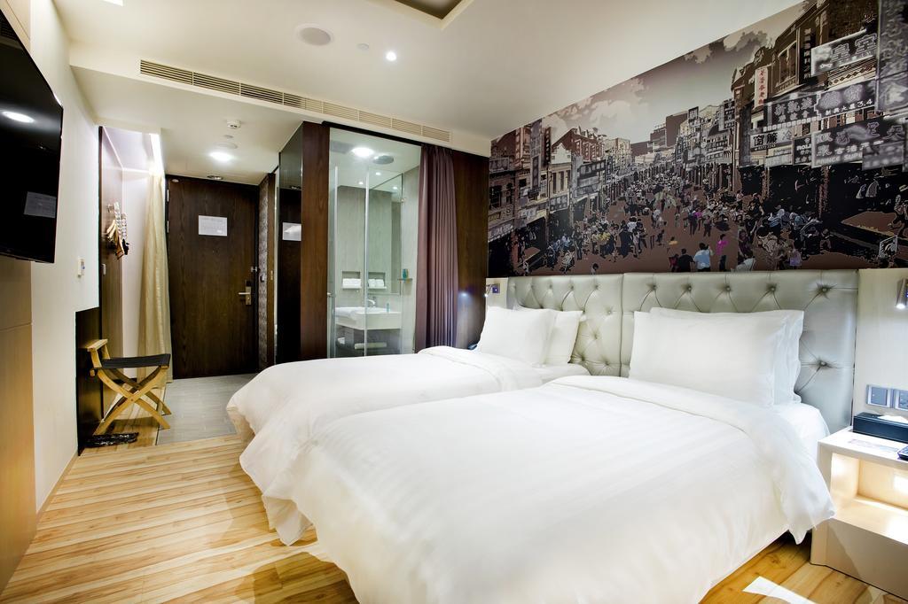 Fx Hotel Tainan Esterno foto