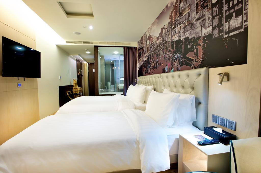 Fx Hotel Tainan Esterno foto